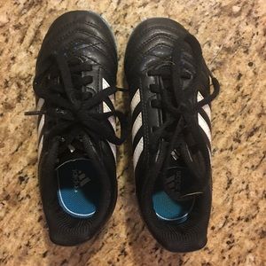 Boys Soccer Shoes 👟 ⚽️